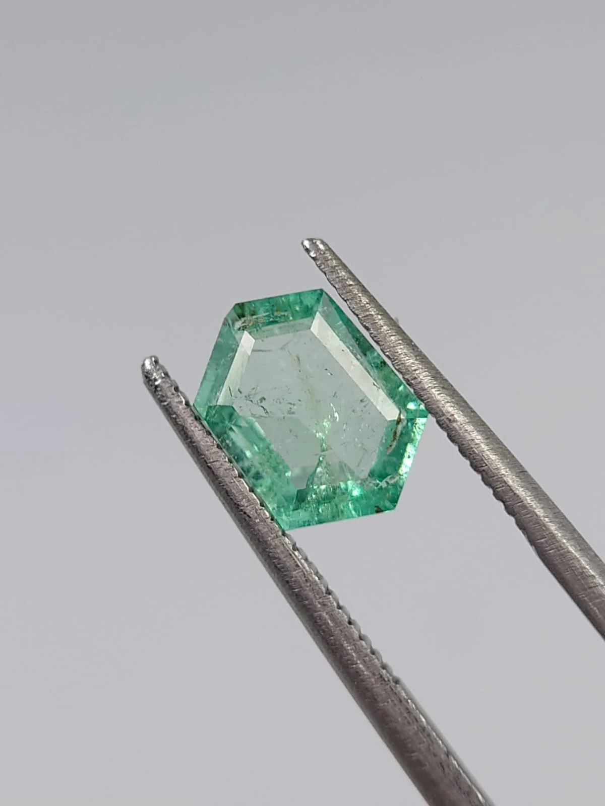 1.04ct Natural  Emerald Hexagon Cut Loose Gemstone From Panjshir Afghanistan — view 5